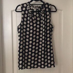 WORN ONCE, B/W Polkadot shortsleeved blouse!